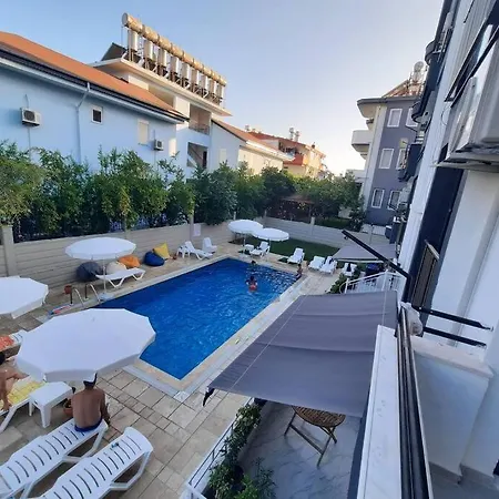 Apartament Havuzlu Sitede Ozel Bahceli Tatil Evi *