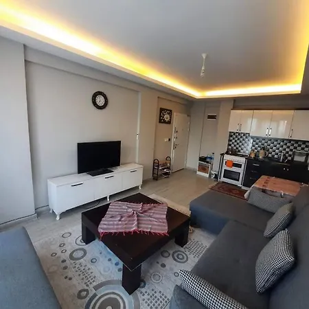 Havuzlu Sitede Ozel Bahceli Tatil Evi Side