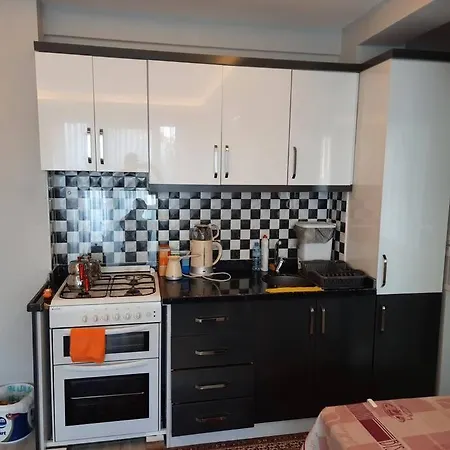 Havuzlu Sitede Ozel Bahceli Tatil Evi Apartament